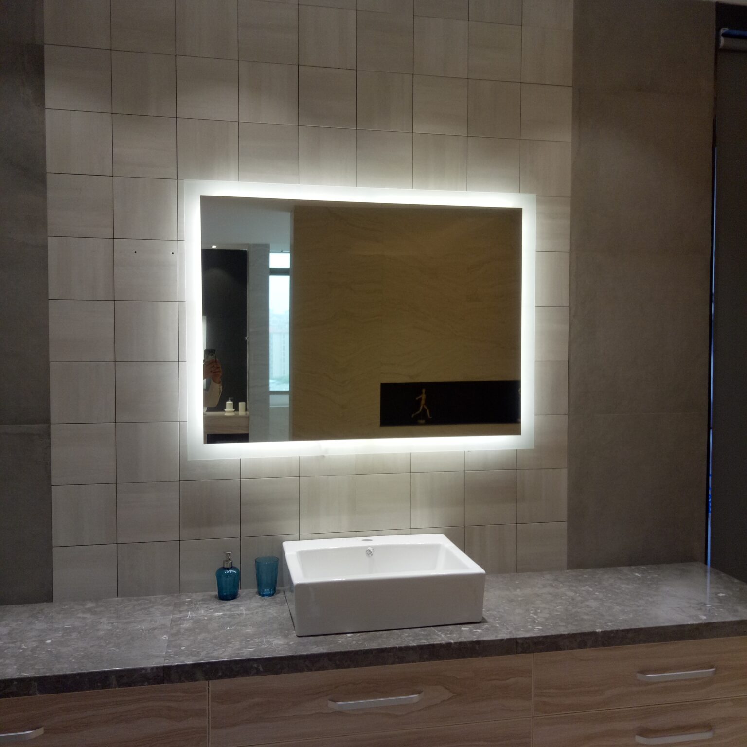 Lighed mirror